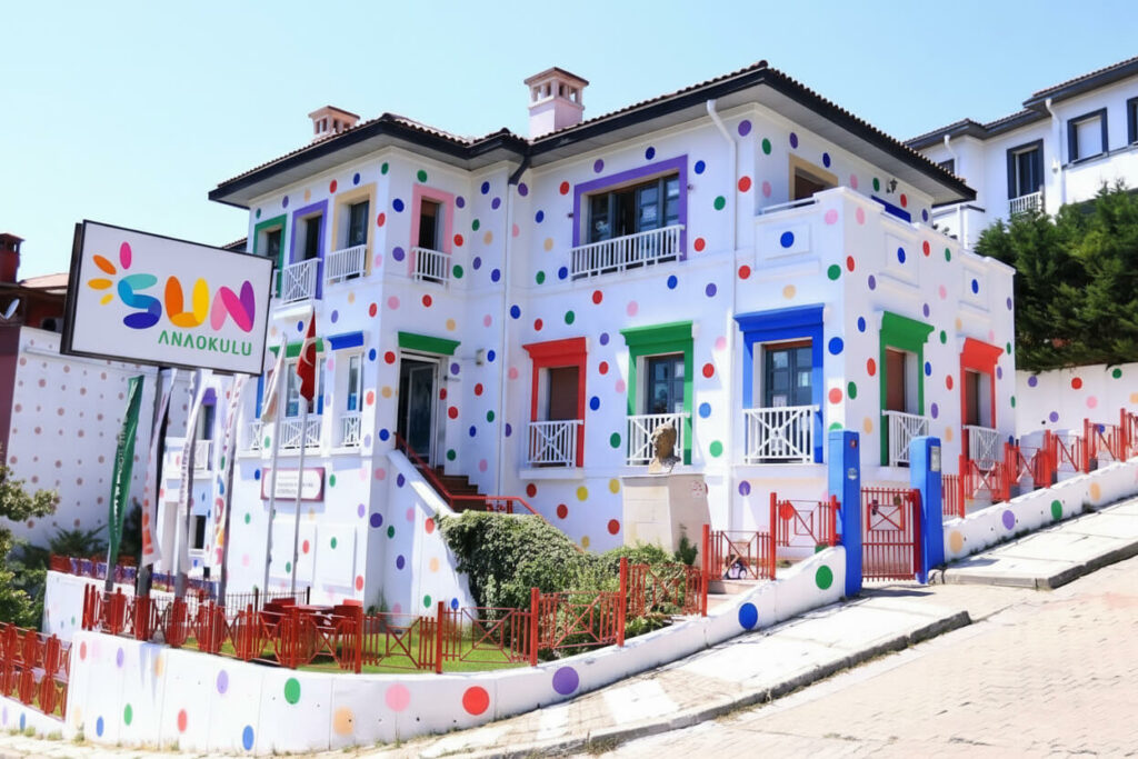 Okulun 160 m²'lik bahçesi